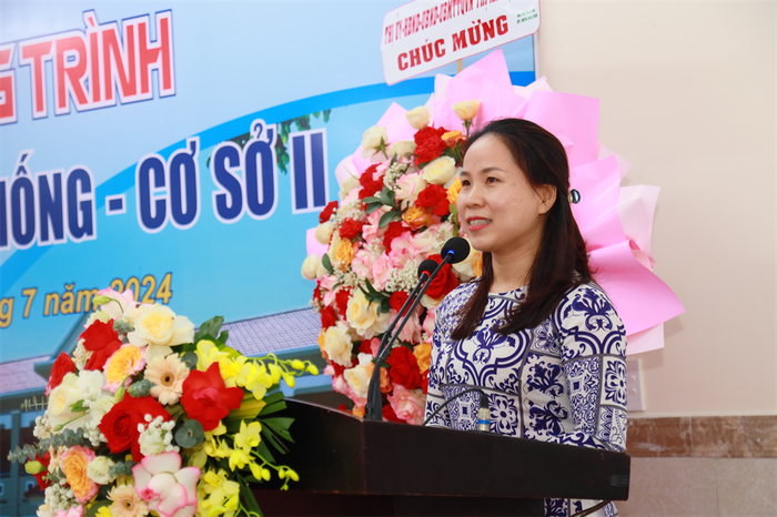 Bà Nguyễn Thị Thuý Hằng - Phó Chủ tịch Ủy ban nhân dân thị xã Điện Bàn phát biểu cảm ơn đơn vị tài trợ. 4 (3).jpg