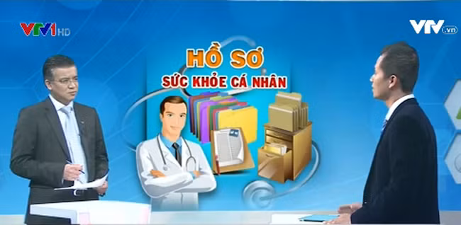 Lần đầu tiên việc lập hồ sơ sức khỏe cá nhân gắn với bảo hiểm y tế toàn dân và chăm sóc sức khỏe toàn dân được thực hiện. Ảnh: VTV. Lần đầu tiên việc lập hồ sơ sức khỏe cá nhân gắn với bảo hiểm y tế toàn dân và chăm sóc sức khỏe toàn dân được thực hiện. Ảnh: VTV.