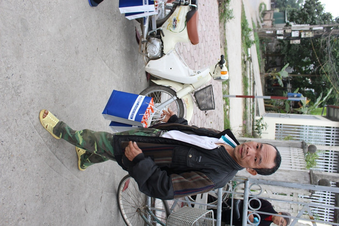 Vật chất tuy nhỏ nhưng là nguồn động viên lớn đối với bà con còn khó khăn. (Ảnh: Lại Cường) Vật chất tuy nhỏ nhưng là nguồn động viên lớn đối với bà con còn khó khăn. (Ảnh: Lại Cường)