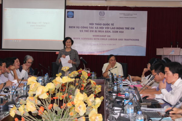 Bà Nguyễn Thị Hằng, phát biểu khai mạc Hội thảo (Ảnh: ban tổ chức cung cấp)