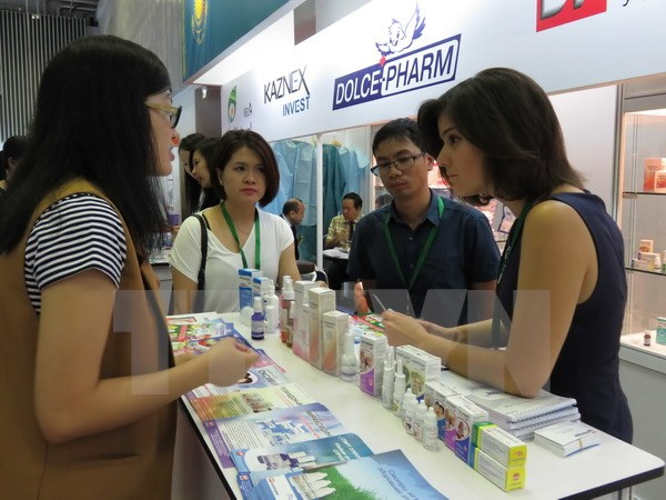 Đấu thầu thuốc tập trung quốc gia giúp giảm chi phí thuốc, tiết kiệm ngân sách (Ảnh: TTXVN). Đấu thầu thuốc tập trung quốc gia giúp giảm chi phí thuốc, tiết kiệm ngân sách (Ảnh: TTXVN).