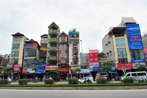 Ngày 19/5, đoạn quốc lộ 1A (đường Ngô Gia Tự, quận Long Biên, Hà Nội) dài gần 3km, rộng 48m với tổng đầu tư hơn 1.520 tỷ đồng được khánh thành. Tại buổi lễ, Chủ tịch Hà Nội Nguyễn Thế Thảo nhấn mạnh, việc đưa vào sử dụng tuyến đường góp phần làm thay đổi bộ mặt đô thị, tạo động lực xây dựng một đô thị văn minh, hiện đại, giao thông phát triển. Ngày 19/5, đoạn quốc lộ 1A (đường Ngô Gia Tự, quận Long Biên, Hà Nội) dài gần 3km, rộng 48m với tổng đầu tư hơn 1.520 tỷ đồng được khánh thành. Tại buổi lễ, Chủ tịch Hà Nội Nguyễn Thế Thảo nhấn mạnh, việc đưa vào sử dụng tuyến đường góp phần làm thay đổi bộ mặt đô thị, tạo động lực xây dựng một đô thị văn minh, hiện đại, giao thông phát triển.