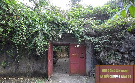 Lối vào trang trại của ông Nguyễn Công Đức. Lối vào trang trại của ông Nguyễn Công Đức.