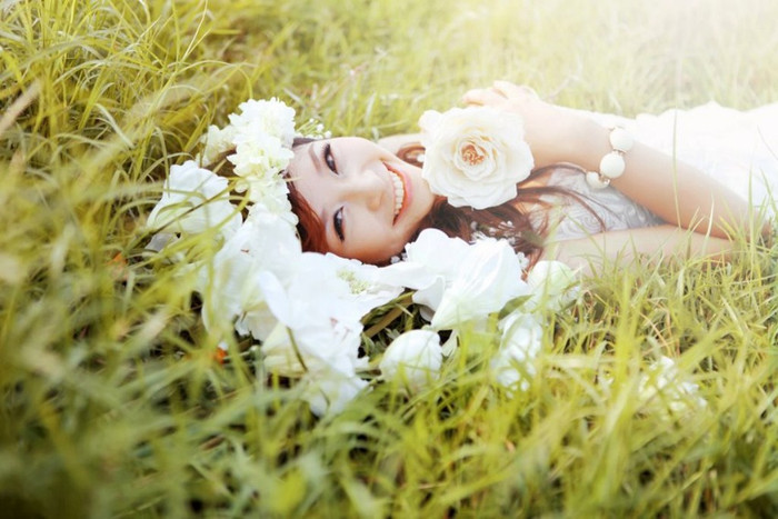 >> NGẮM NỮ SINH CÓ VẺ ĐẸP GẦN GIỐNG PHẠM BĂNG BĂNG >> NỤ CƯỜI TỎA SÁNG CỦA MISS NGÔI SAO BÍCH KHANH