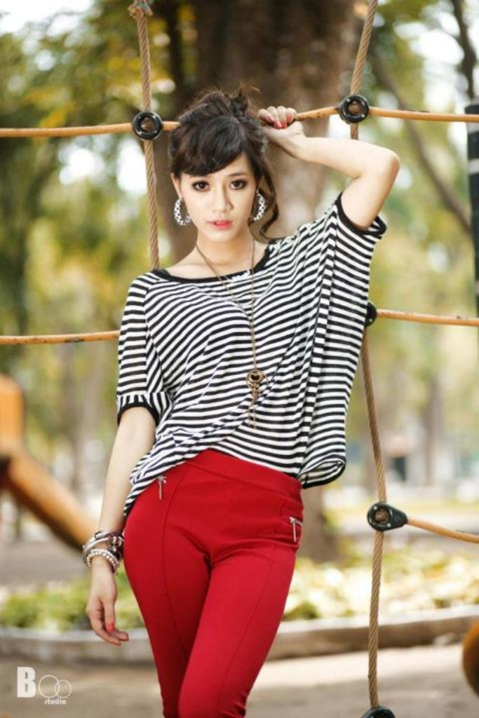 NGẮM VẺ ĐẸP QUYẾN RŨ CỦA "CÔNG CHÚA THỂ DỤC NGHỆ THUẬT" NỤ CƯỜI THÁNH THIỆN CỦA NỮ SINH THPT YÊN HÒA NGẮM VẺ ĐẸP QUYẾN RŨ CỦA "CÔNG CHÚA THỂ DỤC NGHỆ THUẬT" NỤ CƯỜI THÁNH THIỆN CỦA NỮ SINH THPT YÊN HÒA