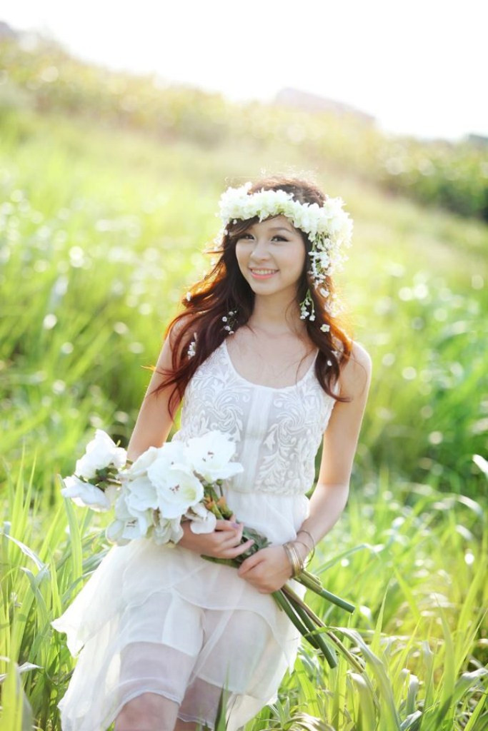 >> NGẮM NỮ SINH CÓ VẺ ĐẸP GẦN GIỐNG PHẠM BĂNG BĂNG >> NỤ CƯỜI TỎA SÁNG CỦA MISS NGÔI SAO BÍCH KHANH