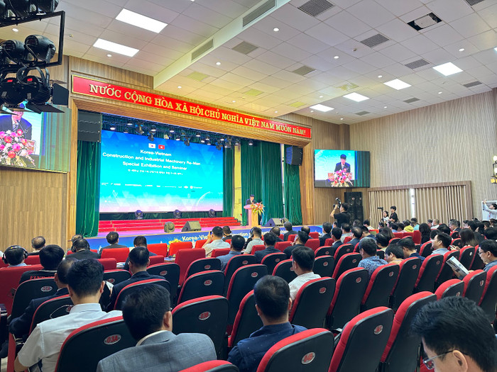 Toàn cảnh "Hội thảo về tái sản xuất máy công nghiệp và xây dựng Hàn Quốc - Việt Nam 2024". Toàn cảnh "Hội thảo về tái sản xuất máy công nghiệp và xây dựng Hàn Quốc - Việt Nam 2024".