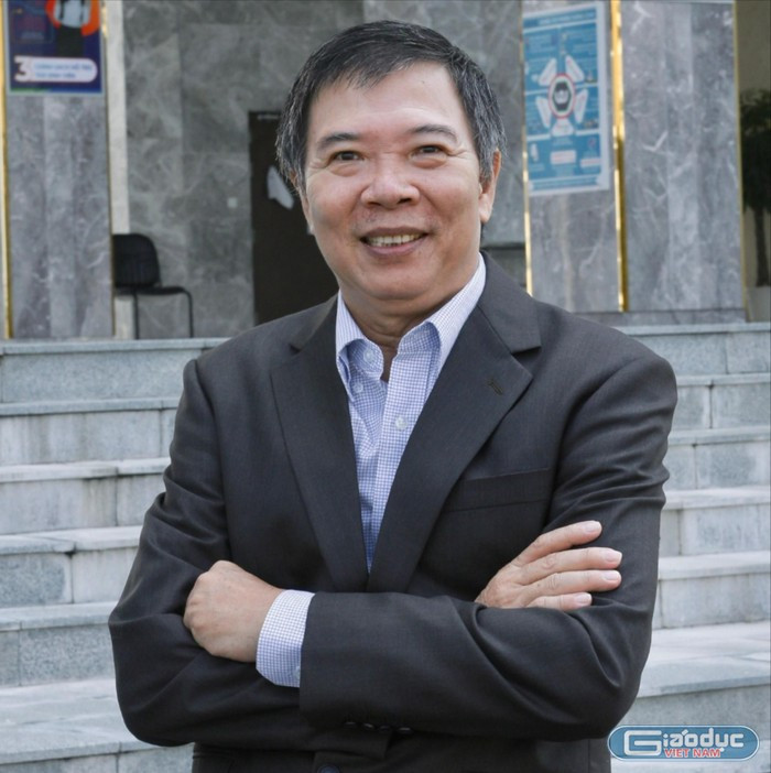 Phó Giáo sư, Tiến sĩ Nguyễn Kim Hồng cho rằng cần sớm hoàn thiện dự thảo Thông tư để tạo hành lang pháp lý bảo đảm cho hoạt động dạy thêm, học thêm diễn ra hiệu quả. Ảnh: PM gdvn-pgsnguyenkimhong-giaoducnetvn-2-6094.jpeg