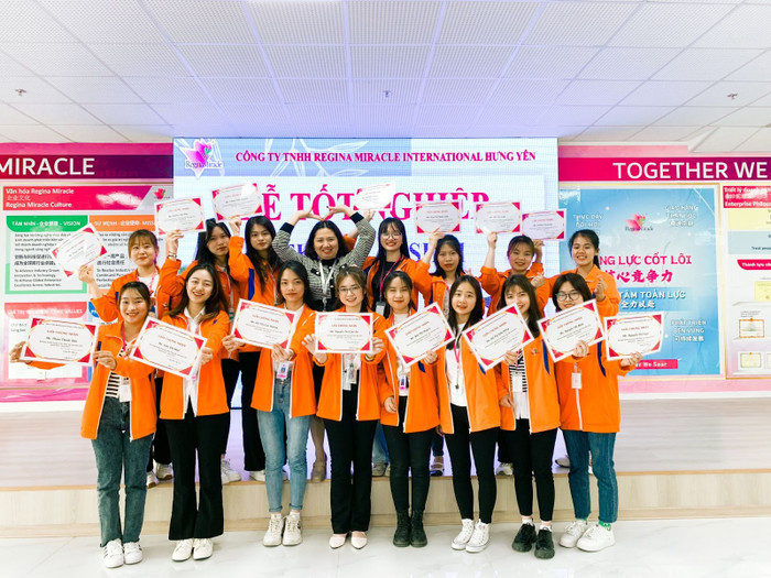 Sinh viên ngành Công nghệ may (UTEHY) hoàn thành quá trình thực tập tại doanh nghiệp. Ảnh: NTCC công nghệ may 5.jpeg