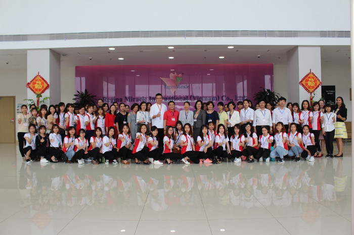 SInh viên ngành Công nghệ may (UTEHY) trong chuyến tham quan thực tế tại doanh nghiệp. Ảnh: NTCC công nghệ may 4.jpeg