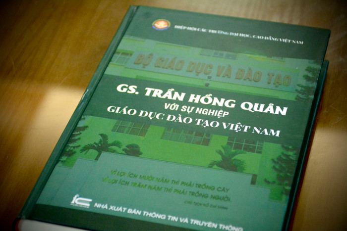 Cuốn sách “GS. Trần Hồng Quân với sự nghiệp Giáo dục đào tạo Việt Nam” _DSC1017.JPG