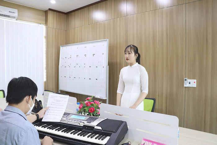 Với những ngành sư phạm đặc thù, sinh viên phải thi môn năng khiếu. Ảnh: website Trường Đại học Hùng Vương (Phú Thọ).