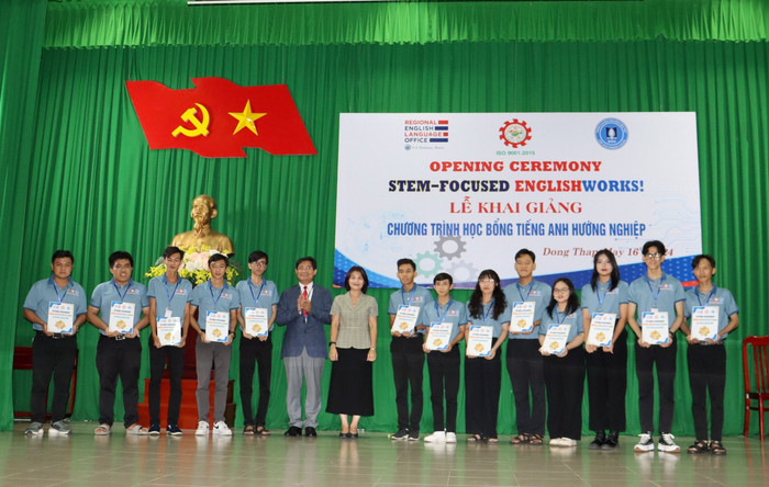 Trường Cao đẳng Cộng đồng Đồng Tháp xây dựng đa dạng nhiều loại học bổng khác nhau. Ảnh: website trường KhaiGiang_Tienganh_Huongnghiep4.jpg