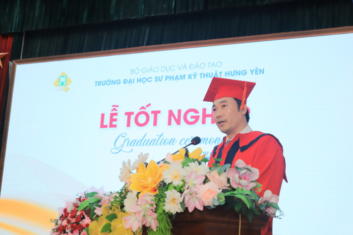 Tiến sĩ Nguyễn Minh Quý - Chủ tịch Hội đồng Trường Đại học Sư phạm Kỹ thuật Hưng Yên phát biểu tại buổi lễ IMG_9873.JPG