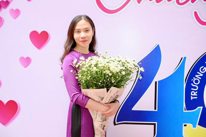 Cô Nguyễn Ngọc Hân - Phó hiệu trưởng Trường Trung học cơ sở Lê Lợi (Hoàn Kiếm, Hà Nội). Ảnh: NVCC 293a55437e2fd971803e.jpg