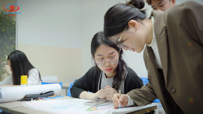 Sinh viên ngành Thiết kế đồ họa được hướng dẫn những kiến thức cơ bản nhất như kỹ thuật về hình họa cho đến nguyên lý màu sắc. Ảnh: NTCC ad-4nxf5v76kzvwykfb86qpubgprsxecinvdhvflltersriydzha4z0f3kgtd7sgestiigtp44pm4wxucwexz-4yyjnj5kkfee19-tibwlh3cx6hnoq4tg6dtndemuonsupzrhnu27xhgsdfbq-tf-kvc9dy7fk-1264.jpg