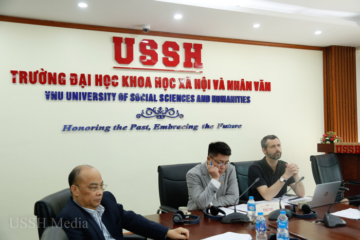 Phó giáo sư, Tiến sĩ Nguyễn Trường Giang và Tiến sĩ Emmanuel Pannier (ngoài cùng bên phải) chủ trì tiểu ban 2 _MG_2459.jpg