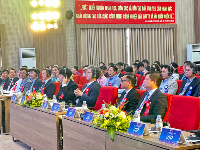 Các đại biểu tham dự hội thảo. Các đại biểu tham dự hội thảo.