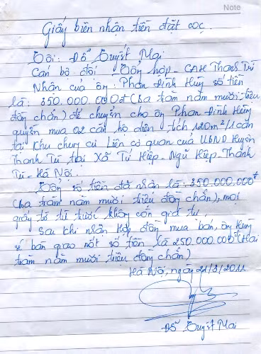 Giấy biên nhận tiền mang tên Đỗ Tuyết Mai, cán bộ CA huyện Thanh Trì