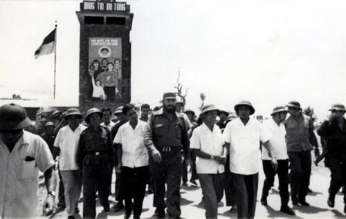 Chủ tịch Fidel Castro trong chuyến thăm Quảng Trị năm 1973. Ảnh tư liệu Chủ tịch Fidel Castro trong chuyến thăm Quảng Trị năm 1973. Ảnh tư liệu