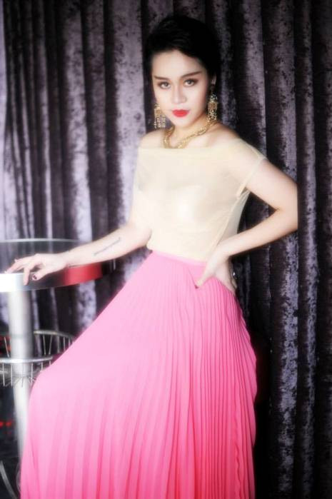 Trong một lần trả lời báo chí, Hạnh Nguyên từng tâm sự, cô muốn người ta quên đi hình ảnh "yêu nữ hàng hiệu", bởi cô tự tin vào bản thân mình. Trong một lần trả lời báo chí, Hạnh Nguyên từng tâm sự, cô muốn người ta quên đi hình ảnh "yêu nữ hàng hiệu", bởi cô tự tin vào bản thân mình.