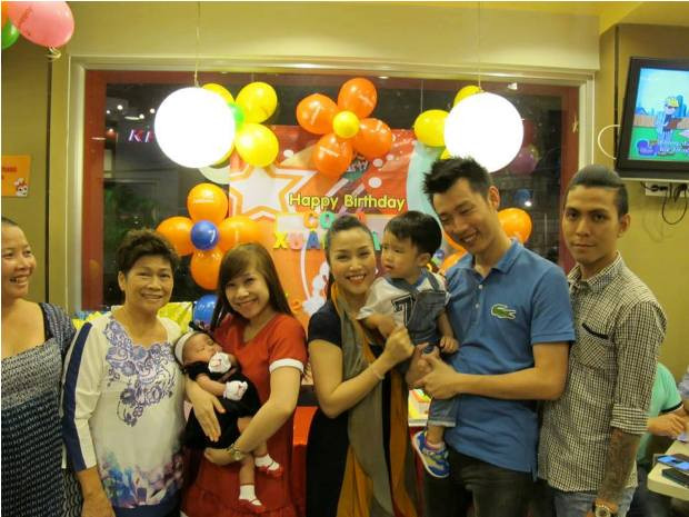 Mọi người đến chúc mừng sinh nhật bé Coca - Xuân Lâm Mọi người đến chúc mừng sinh nhật bé Coca - Xuân Lâm