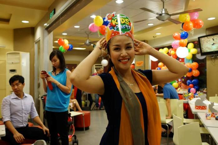 Ốc Thanh Vân hạnh phúc trong sinh nhật của con trai Ốc Thanh Vân hạnh phúc trong sinh nhật của con trai