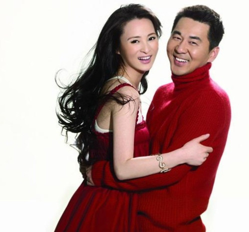 Vợ chồng Trần Kiến Bân, Tưởng Cần Cần. Trả lời phỏng vấn báo chí, diễn viên họ Tưởng luôn hết lời ca ngợi chồng, trong khi Kiến Bân nhận xét rằng vợ anh thuộc tuýp đảm đang và giỏi quán xuyến gia đình Vợ chồng Trần Kiến Bân, Tưởng Cần Cần. Trả lời phỏng vấn báo chí, diễn viên họ Tưởng luôn hết lời ca ngợi chồng, trong khi Kiến Bân nhận xét rằng vợ anh thuộc tuýp đảm đang và giỏi quán xuyến gia đình