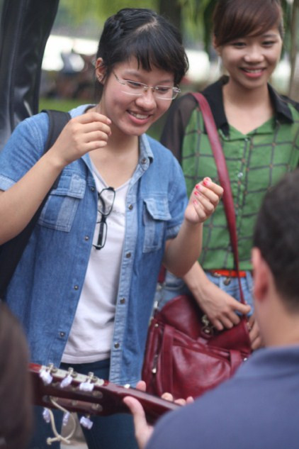 >> Những hình ảnh ấn tượng về trẻ em ở Trường Sa >> Chùm ảnh: Bộ trưởng Phạm Vũ Luận đánh trống khai trường >>Điểm danh thầy cô là hotboy, hotgirl nổi đình nổi đám >>Nước mắt người mẹ nghèo khi con đỗ Học viện Tài chính >> Những hình ảnh ấn tượng về trẻ em ở Trường Sa >> Chùm ảnh: Bộ trưởng Phạm Vũ Luận đánh trống khai trường >>Điểm danh thầy cô là hotboy, hotgirl nổi đình nổi đám >>Nước mắt người mẹ nghèo khi con đỗ Học viện Tài chính