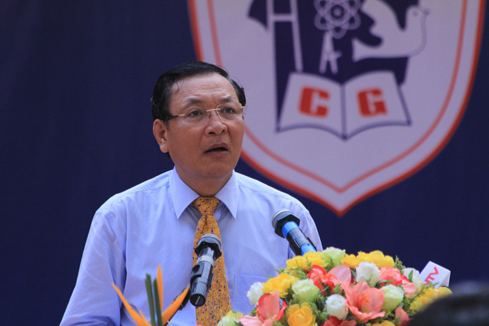Bộ trưởng Phạm Vũ Luận gửi lời chúc tốt đẹp tới toàn thể cán bộ giáo viên và các em học sinh thân yêu. (Ảnh: Xuân Trung) Bộ trưởng Phạm Vũ Luận gửi lời chúc tốt đẹp tới toàn thể cán bộ giáo viên và các em học sinh thân yêu. (Ảnh: Xuân Trung)