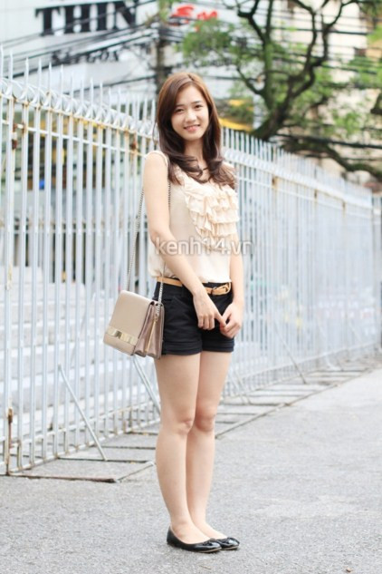 >> Chùm ảnh: Giới trẻ Hà Thành chào Quốc khánh bằng đàn ghita >>Nữ sinh đẹp rạng ngời ngày khai trường >> Rơi nước mắt, học sinh quỳ đất trong lễ tựu trường >>> Phát sốt vì cô giáo 9X xinh đẹp của trường Chuyên Hà Nội - Amsterdam >> Chùm ảnh: Giới trẻ Hà Thành chào Quốc khánh bằng đàn ghita >>Nữ sinh đẹp rạng ngời ngày khai trường >> Rơi nước mắt, học sinh quỳ đất trong lễ tựu trường >>> Phát sốt vì cô giáo 9X xinh đẹp của trường Chuyên Hà Nội - Amsterdam