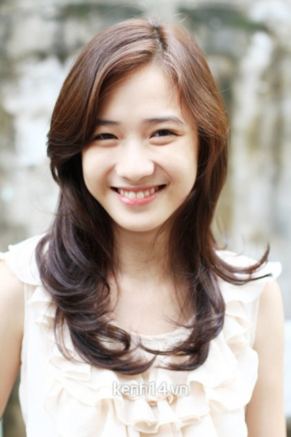 Sở thích: Ca hát, đọc sách, xem phim cùng bạn bè. >> Chùm ảnh: Giới trẻ Hà Thành chào Quốc khánh bằng đàn ghita >>Nữ sinh đẹp rạng ngời ngày khai trường >> Rơi nước mắt, học sinh quỳ đất trong lễ tựu trường >>> Phát sốt vì cô giáo 9X xinh đẹp của trường Chuyên Hà Nội - Amsterdam Sở thích: Ca hát, đọc sách, xem phim cùng bạn bè. >> Chùm ảnh: Giới trẻ Hà Thành chào Quốc khánh bằng đàn ghita >>Nữ sinh đẹp rạng ngời ngày khai trường >> Rơi nước mắt, học sinh quỳ đất trong lễ tựu trường >>> Phát sốt vì cô giáo 9X xinh đẹp của trường Chuyên Hà Nội - Amsterdam