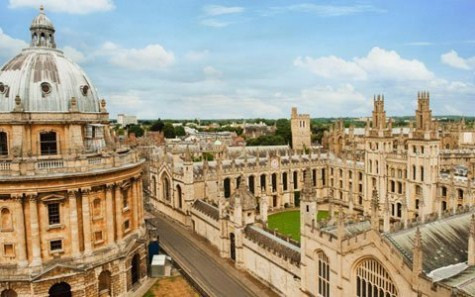 Ngọn tháp vàng thơ mộng của ĐH Oxford, Anh đã truyền cảm hứng cho nhiều thế hệ sinh viên. Điểm nổi bật trong kiến trúc của trường này là Radcliffe Camera từ thế kỉ 18, thư viện Bodleian và Magdalen College. >> Chùm ảnh: Nét hồn nhiên của các bé khiếm thính ngày tựu trường >> Chùm ảnh: Giới trẻ Hà Thành chào Quốc khánh bằng đàn ghita >>Nữ sinh đẹp rạng ngời ngày khai trường >> Rơi nước mắt, học sinh quỳ đất trong lễ tựu trường Ngọn tháp vàng thơ mộng của ĐH Oxford, Anh đã truyền cảm hứng cho nhiều thế hệ sinh viên. Điểm nổi bật trong kiến trúc của trường này là Radcliffe Camera từ thế kỉ 18, thư viện Bodleian và Magdalen College. >> Chùm ảnh: Nét hồn nhiên của các bé khiếm thính ngày tựu trường >> Chùm ảnh: Giới trẻ Hà Thành chào Quốc khánh bằng đàn ghita >>Nữ sinh đẹp rạng ngời ngày khai trường >> Rơi nước mắt, học sinh quỳ đất trong lễ tựu trường