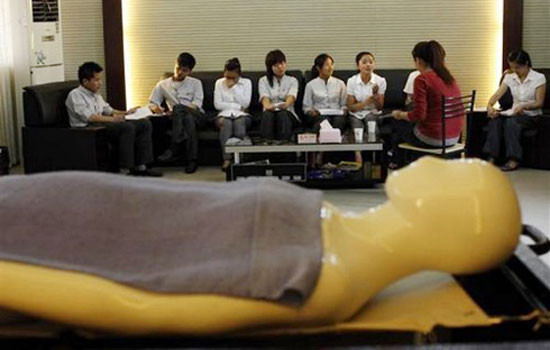 Khóa học chăm sóc người chết