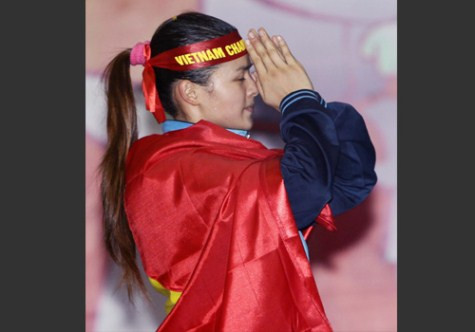 Võ sỹ Nguyễn Hương Xuân với lá Quốc kỳ Việt Nam trong phút giây mừng chiến thắng >> Hoa khôi các trường Đại học, Cao đẳng >>Nữ sinh đẹp rạng ngời ngày khai trường Võ sỹ Nguyễn Hương Xuân với lá Quốc kỳ Việt Nam trong phút giây mừng chiến thắng >> Hoa khôi các trường Đại học, Cao đẳng >>Nữ sinh đẹp rạng ngời ngày khai trường