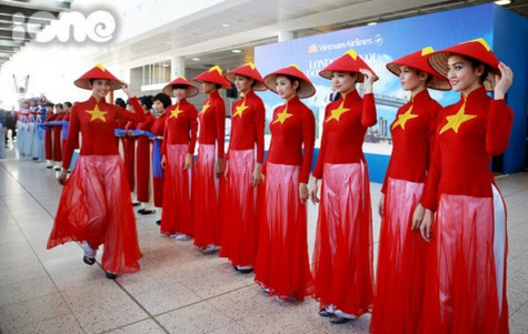 Hoa hậu Ngọc Hân cùng dàn người đẹp rạng rỡ trong trang phục áo dài in hình lá cờ Việt Nam >> Hoa khôi các trường Đại học, Cao đẳng >>Nữ sinh đẹp rạng ngời ngày khai trường Hoa hậu Ngọc Hân cùng dàn người đẹp rạng rỡ trong trang phục áo dài in hình lá cờ Việt Nam >> Hoa khôi các trường Đại học, Cao đẳng >>Nữ sinh đẹp rạng ngời ngày khai trường