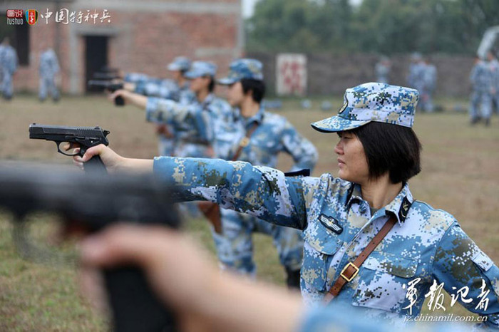 Tập bắn súng Tập bắn súng