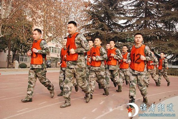 Bài tập chạy dài rèn thể lực là nội dung không thể thiếu trong khóa huấn luyện để đảm bảo đủ sức khỏe