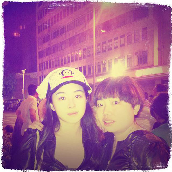 Trương Hàm Vận may mắn thoát chết, lập tức lên blog thông báo mình vẫn bình an vô sự