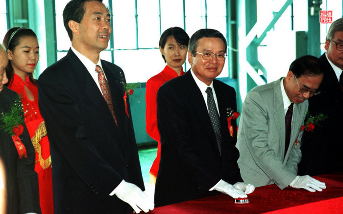 Bạc Hy Lai thời làm tỉnh trưởng Đại Liên đã phát triển địa phương này thành một trung tâm tài chính, du lịch và giao thông vận tải Đông Bắc Trung Quốc, thu hút rất nhiều vốn đầu tư nước ngoài Bạc Hy Lai thời làm tỉnh trưởng Đại Liên đã phát triển địa phương này thành một trung tâm tài chính, du lịch và giao thông vận tải Đông Bắc Trung Quốc, thu hút rất nhiều vốn đầu tư nước ngoài