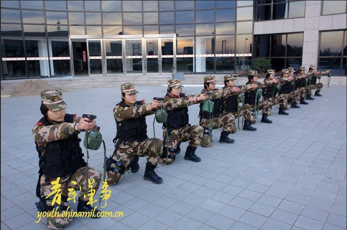 Để trở thành xạ thủ cự phách, họ phải rèn luyện thường xuyên khả năng bắn súng