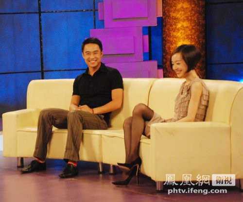 Bạc Qua Qua trả lời phỏng vấn đài truyền hình Phượng Hoàng năm 2009 Bạc Qua Qua trả lời phỏng vấn đài truyền hình Phượng Hoàng năm 2009