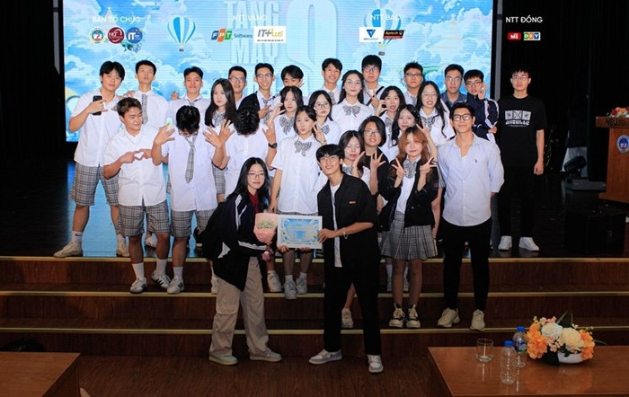 Trường Công nghệ, Đại học Kinh tế quốc dân tổ chức nhiều hoạt động nhằm tạo cơ hội phát triển cho sinh viên. Ảnh: NVCC cuộc thi.jpg