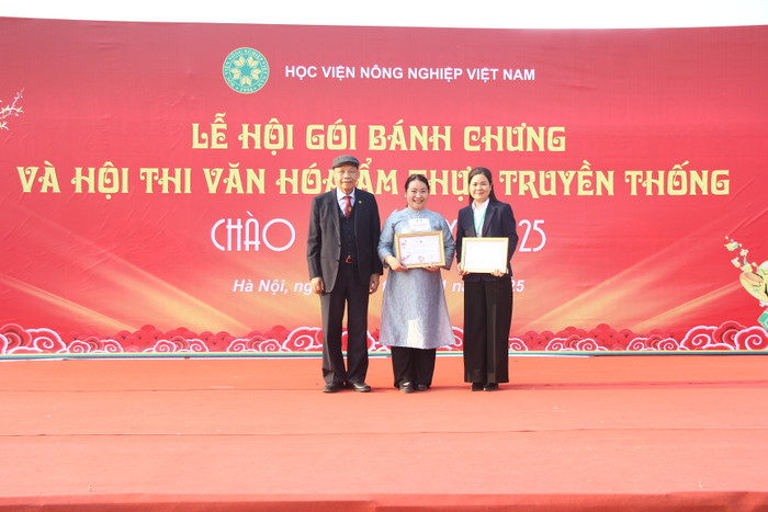Hai đội thi giành giải nhất IMG_8199.JPG