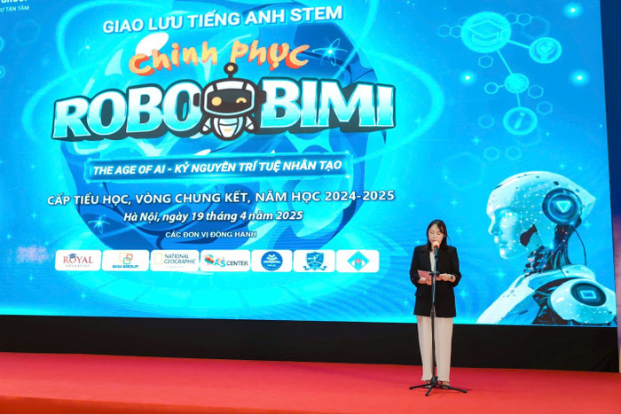 Đại diện Công ty Cubroid (Hàn Quốc) phát biểu động viên các đội chơi 4.jpg