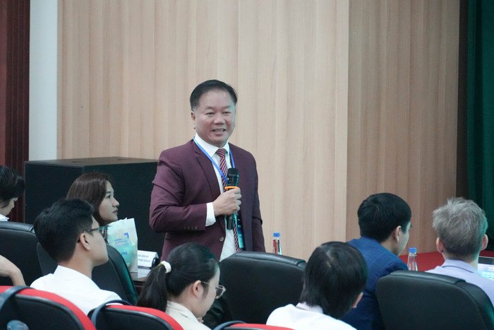 Tiến sĩ, Bác sĩ Phan Thế Phước Long – Trưởng khoa Răng Hàm Mặt , Trường Y Dược, Đại học Đà Nẵng. Ảnh: website nhà trường 465441067_569034522330661_478002799117419385_n.jpg