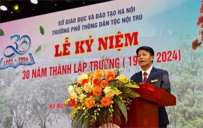 thầy Long.jpg