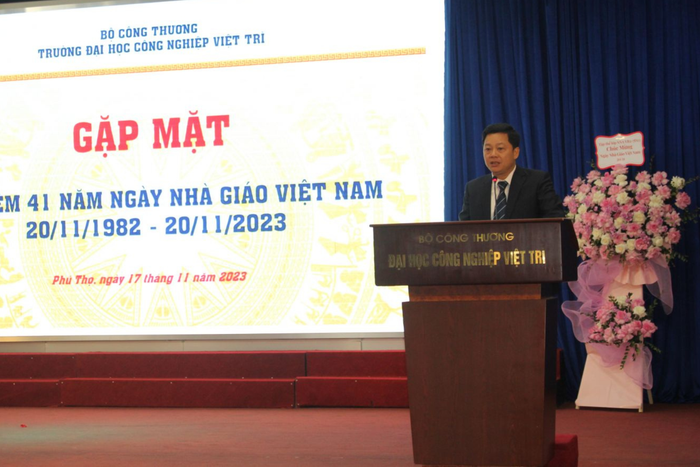 Tiến sĩ Vũ Đức Bình - Hiệu trưởng Trường Đại học Công nghiệp Việt Trì (Phú Thọ). Ảnh: website nhà trường Thiết kế chưa có tên.png