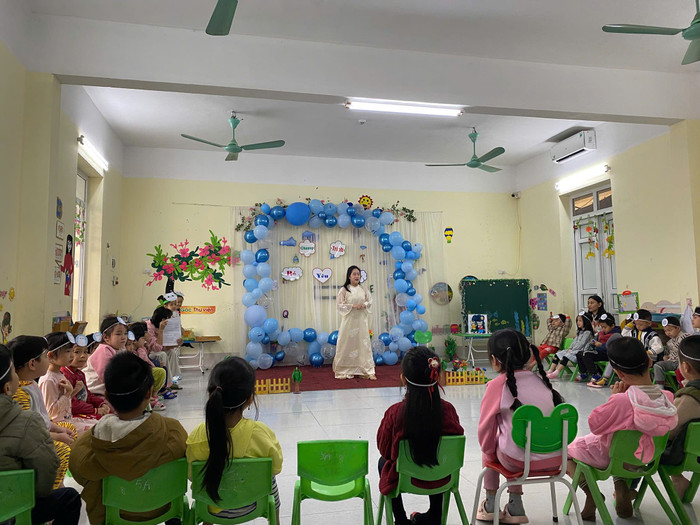 Bối cảnh sáp nhập có thể khiến một số sinh viên sư phạm theo diện đặt hàng rơi vào tình trạng tốt nghiệp nhưng chưa được bố trí việc làm. Ảnh: website Trường Cao đẳng Cộng đồng Hưng Yên su phạm hưng yên.jpg