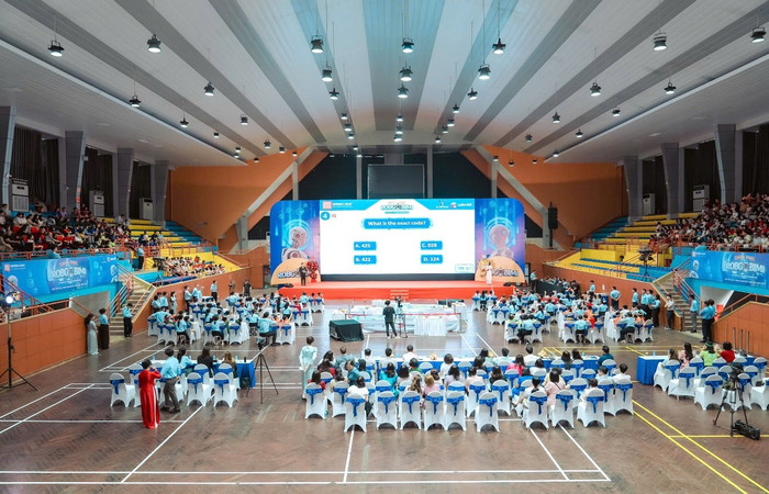 Toàn cảnh chương trình 10.jpg
